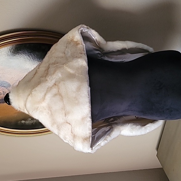 Winter White FAUX FUR MINK Stole Wrap Shrug. One Size - Picture 5 of 7